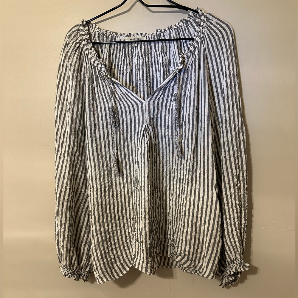 Stripped Flowy Blouse